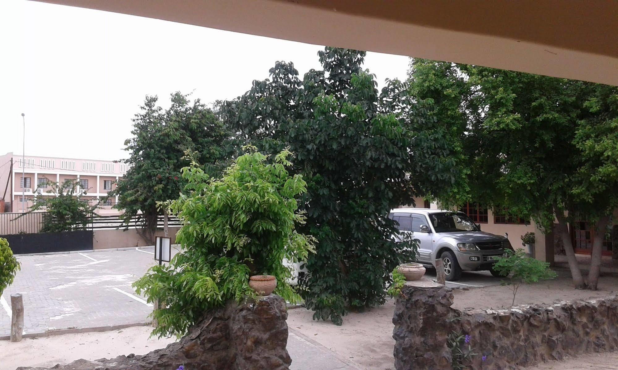 Larissa Hotel ماون المظهر الخارجي الصورة