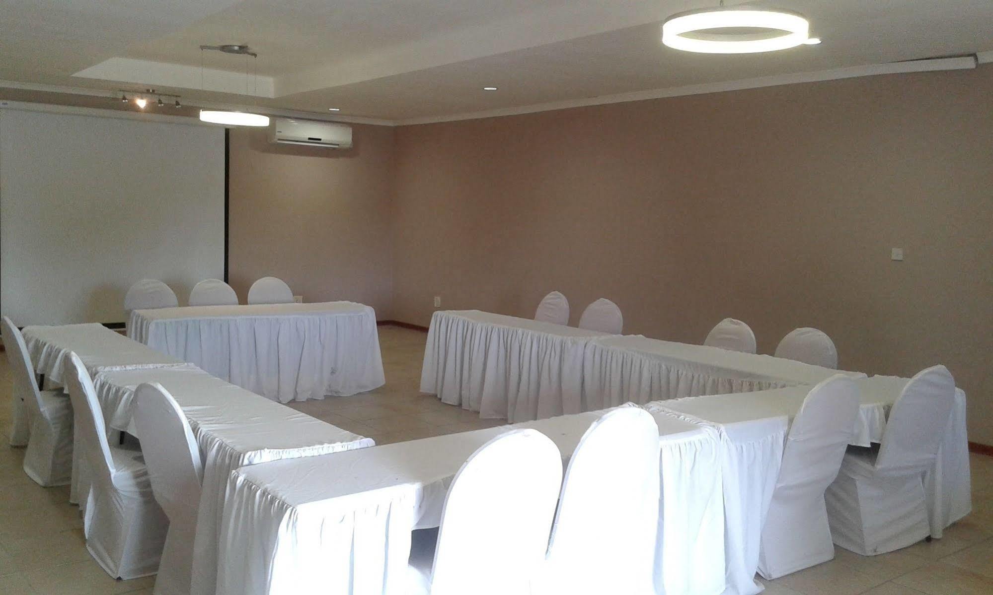 Larissa Hotel ماون المظهر الخارجي الصورة